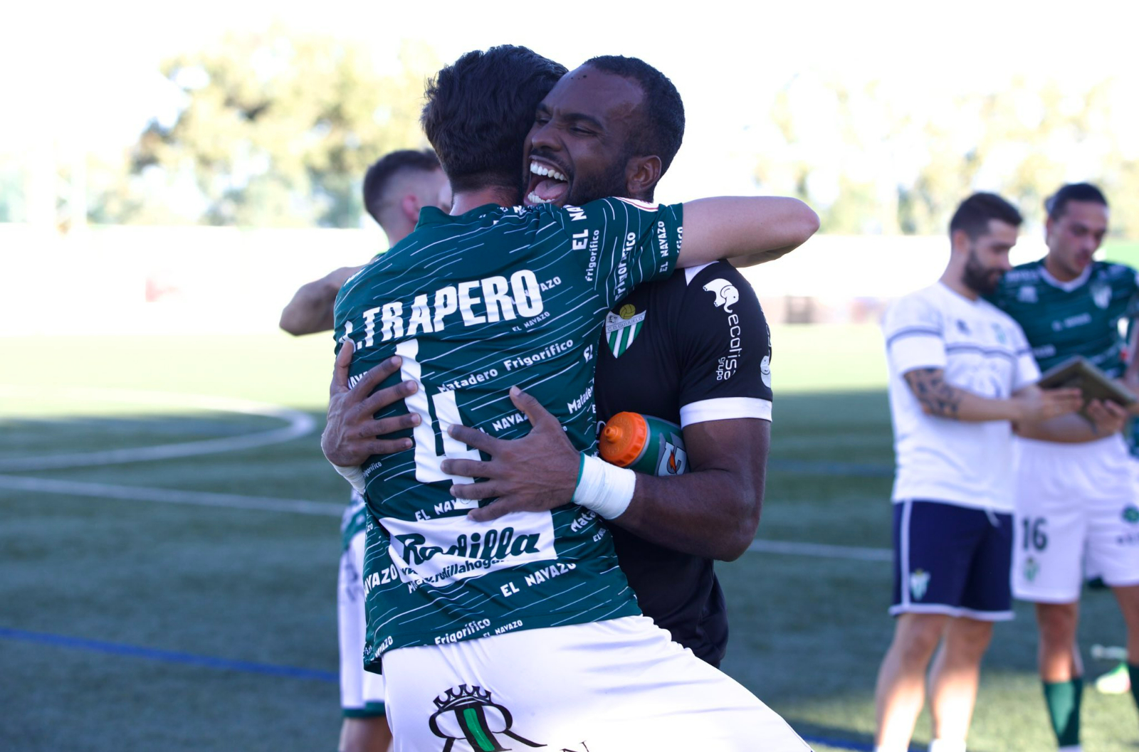 El CD Guijuelo se impone al Marino de Luanco en el partido por el liderato y se queda solo en lo más alto (1-0)