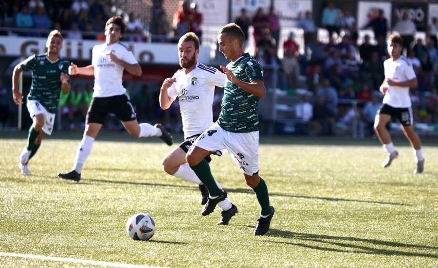 El CD Guijuelo coge velocidad de crucero y supera al Burgos Promesas (3-0)