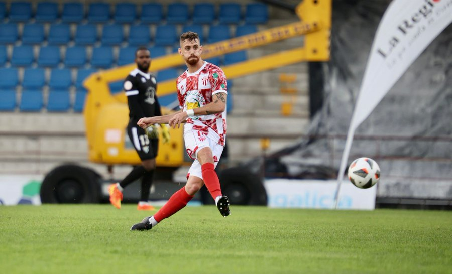 El CD Guijuelo cede el liderato