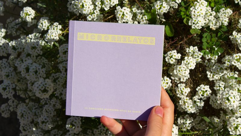 Gadis regala 12.000 libros de relatos breves sobre los sueños 