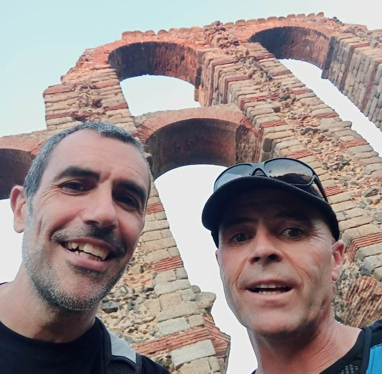 Arturo Oliva y José Manuel Sánchez completan en 15h.40’ las LXVII Millas Romanas de Mérida