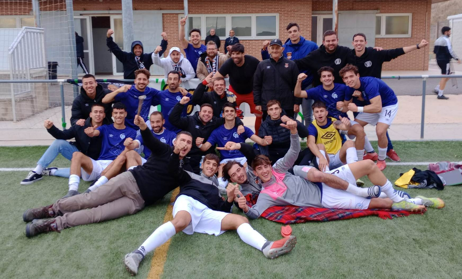 El Ciudad Rodrigo se hace con otra victoria en el rush final, y esta vez, con uno menos 