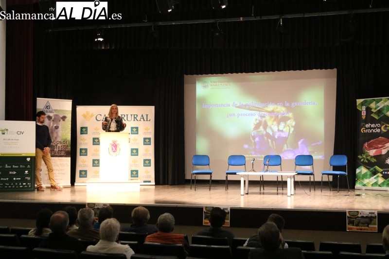 La directora general de Industria y Cadena Agroalimentarias destaca en Vitigudino la importancia de la I Semana Internacional de la Carne 