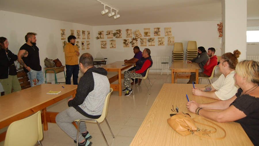 Cáritas pone en marcha su nuevo curso de apeo de árboles con motosierra