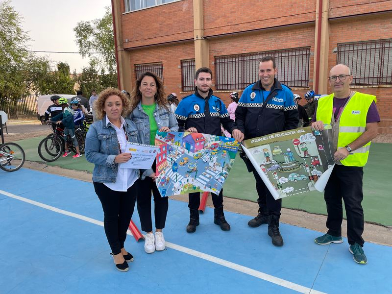 Jornada de educación vial para los alumnos del Colegio Miguel de Cervantes 