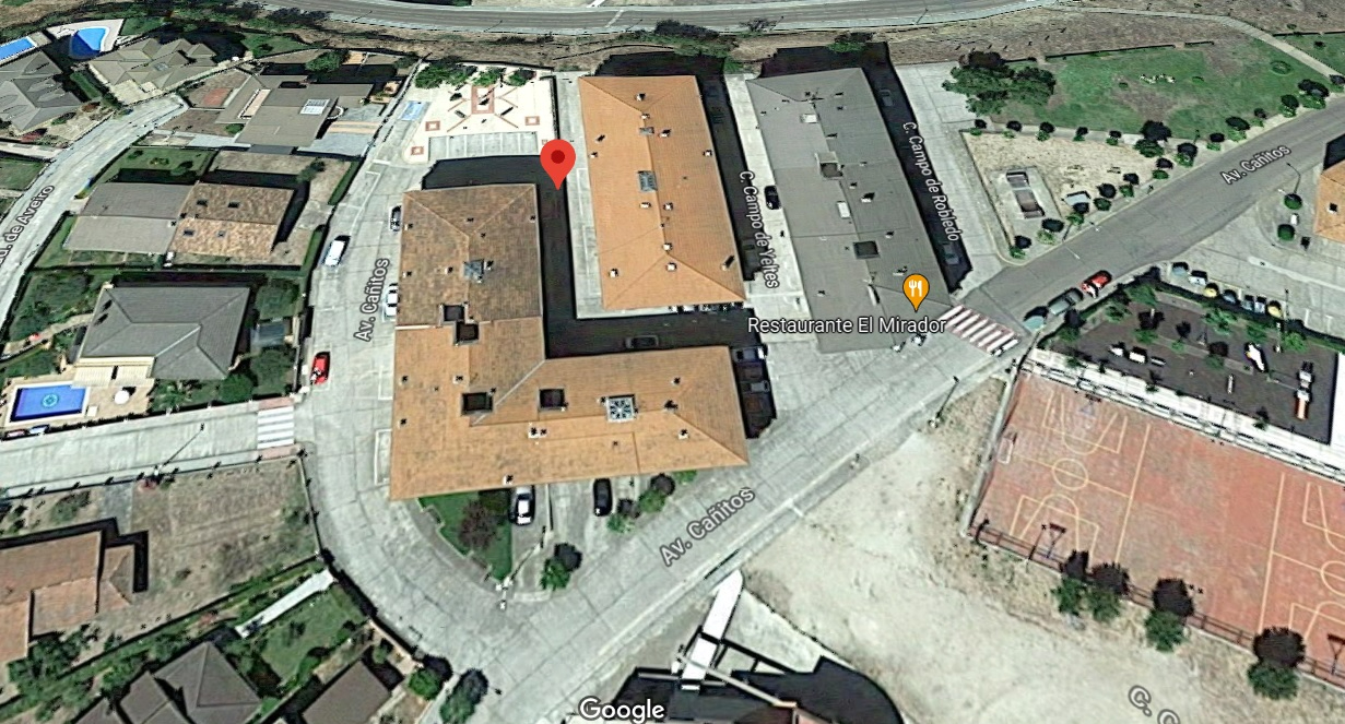 Evacuado en la UVI un motorista de 17 años tras impactar con una pared en Ciudad Rodrigo