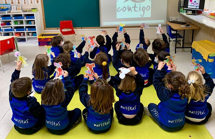 Maristas: contigo, con los cinco sentidos