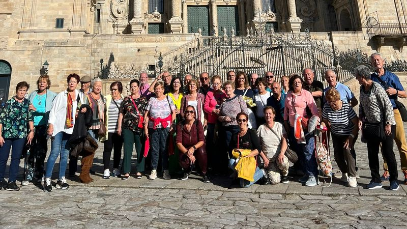 El Club de Jubilados San José de Vitigudino realiza una excursión a Santiago de Compostela
