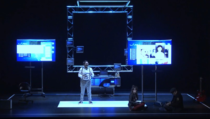 Representación de Kamaru Teatro dirigida a los alumnos del IES Ramos del Manzano de Vitigudino