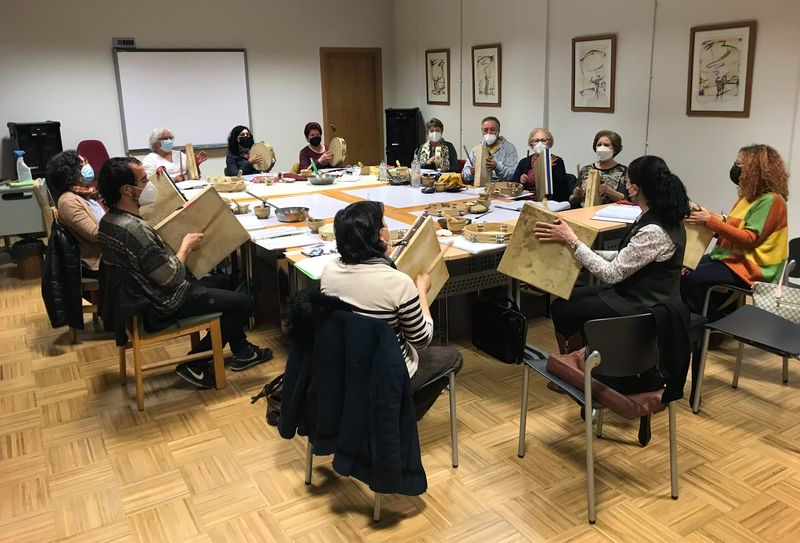 Los talleres de cultura tradicional inician el curso en 30 municipios de Salamanca