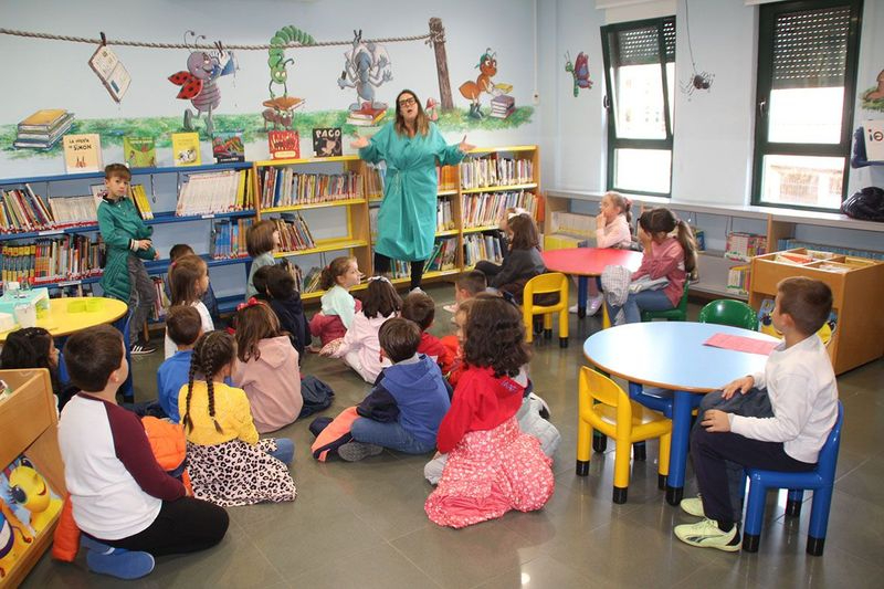 Los niños, protagonistas del Día de la Biblioteca en Carbajosa
