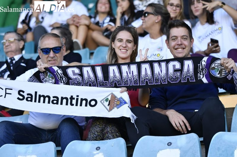 La afición del Salamanca UDS vuelve a disfrutar en el Helmántico