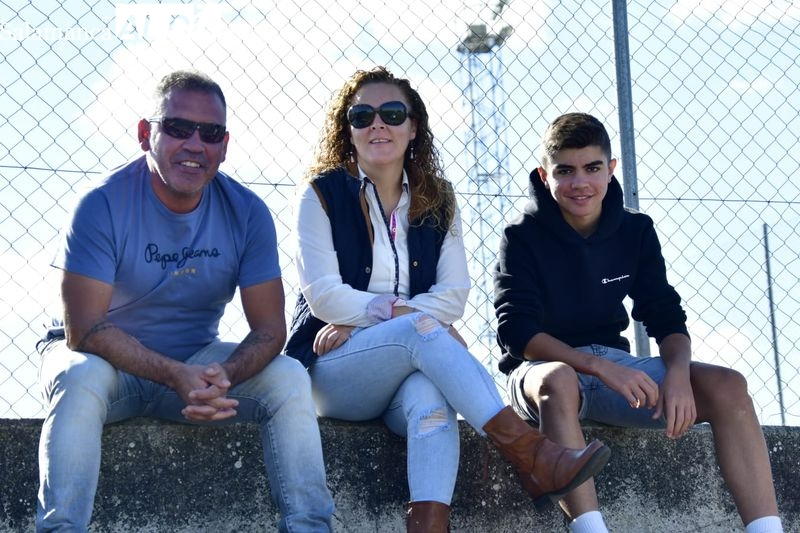 Los aficionados charros no se pierden ni un partido con el buen tiempo