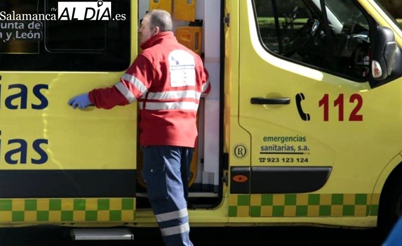 Golpea y deja inconsciente a un viandante que le dijo que no se puede ir por la acera con patinete