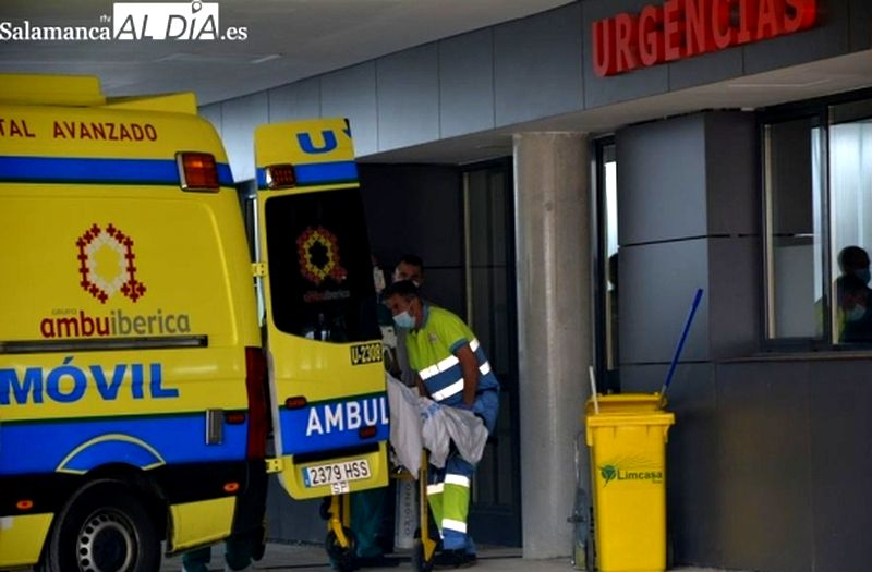 Evacuado al Hospital de Salamanca un conductor que volcó en Puebla de Azaba