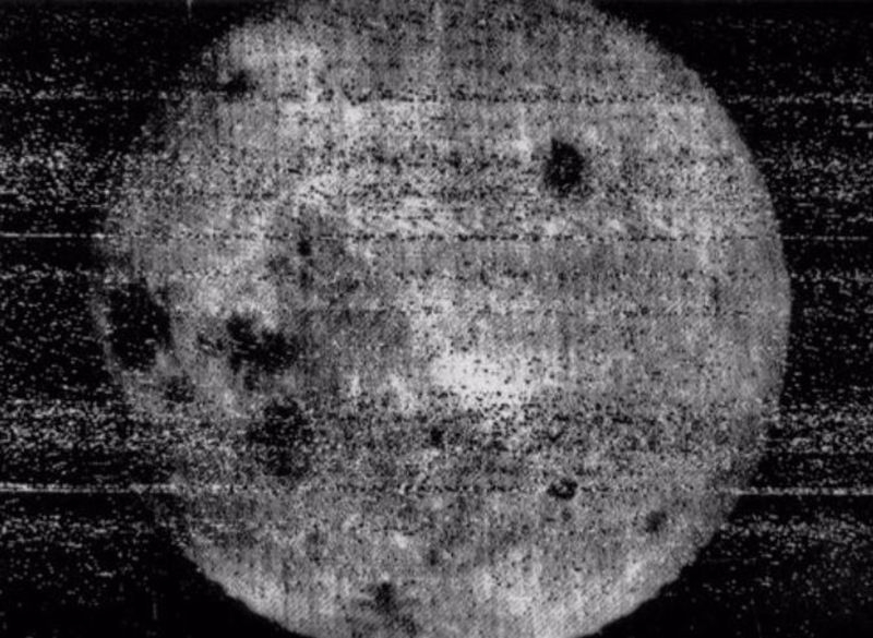 Las primeras fotos de la cara oculta de la luna: un día como hoy de hace 63 años