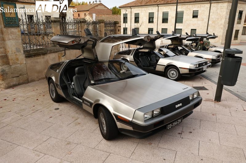 Llegan a Salamanca los míticos Delorean, de la película Regreso al Futuro