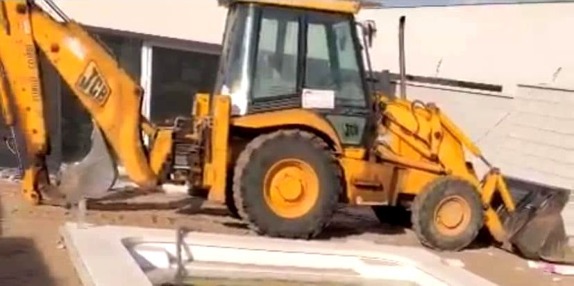 Piden colaboración para localizar esta excavadora robada en Villamayor