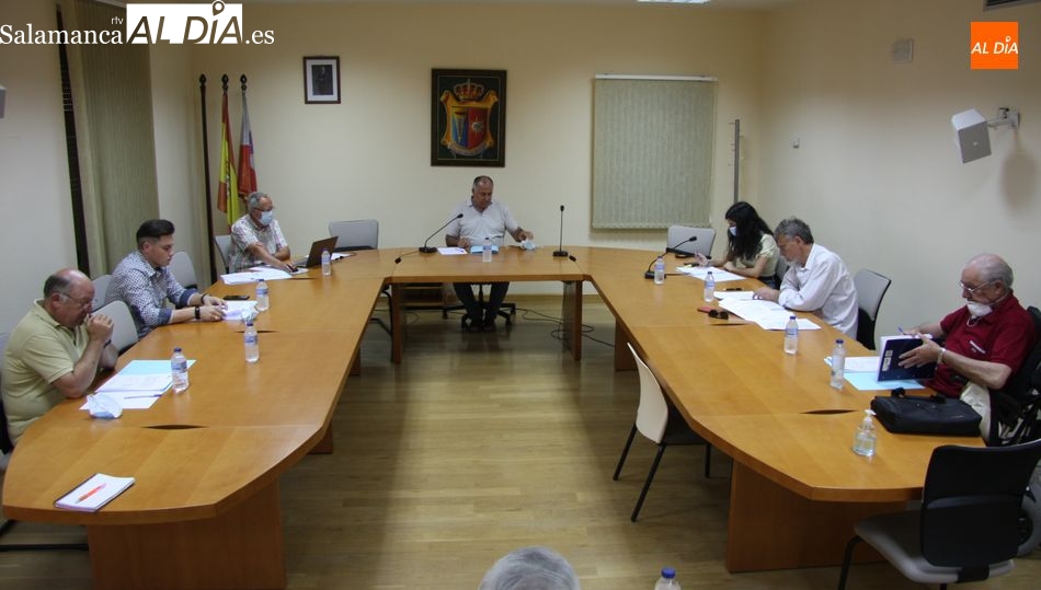 El Tribunal de Cuentas desestima la demanda por la que el alcalde y el secretario de Villarino debían devolver 28.000 euros