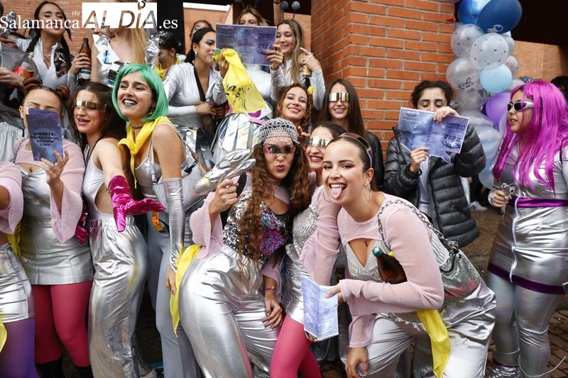Las fiestas de Medicina estallan a pesar de la amenaza de lluvia