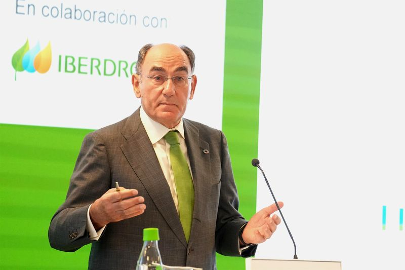La empresa liderada por este salmantino dispara sus ganancias a 3.104 millones, entre enero y septiembre