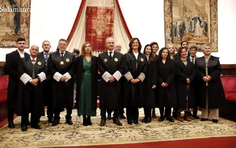 La jura o promesa de los nuevos miembros del Colegio Oficial de Graduados Sociales