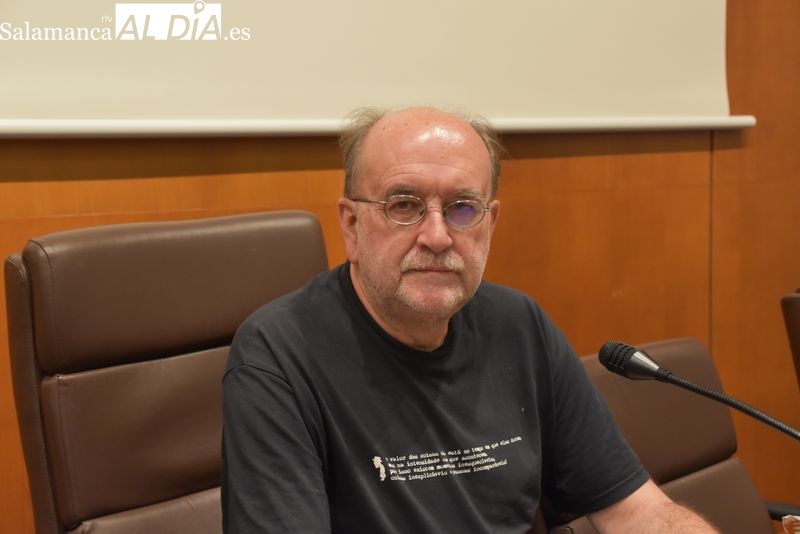 Carlos Taibo diserta sobre ecofascismo en la presentación de su nuevo libro 