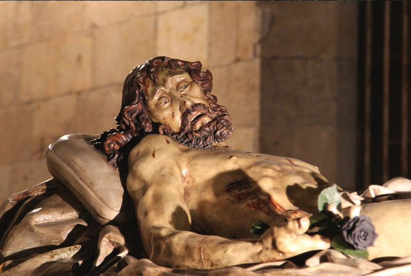 La hermandad del Cristo del Amor y de la Paz organiza el tradicional y emotivo Triduo de Difuntos