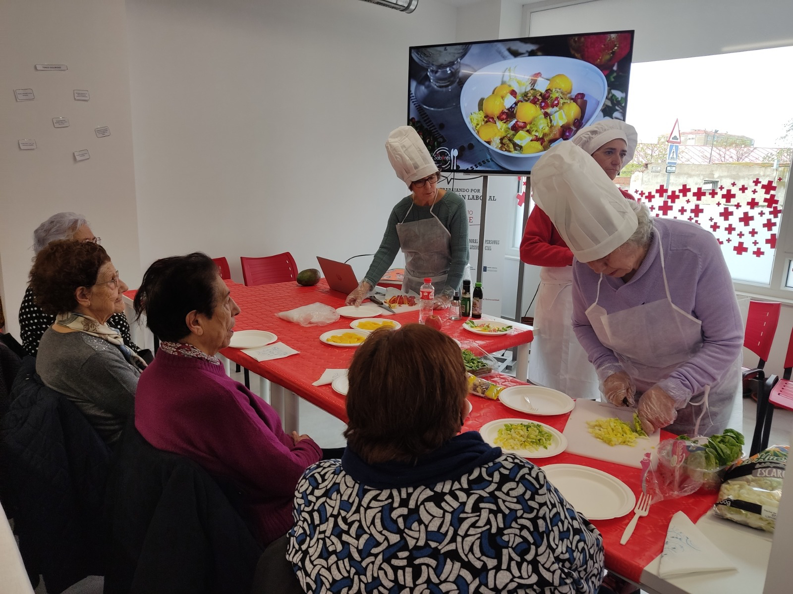 Cruz Roja organiza un original ‘Masterchef Senior’ para desarrollar un Taller de alimentación saludable 