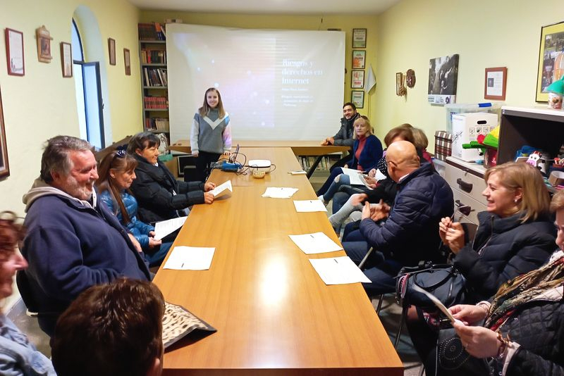 Charla sobre Seguridad en Internet y Protección de datos en Monterrubio de la Sierra