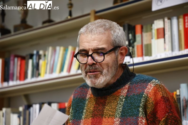 Lorenzo Caprile desgrana el origen de la moda firmada en una conferencia en Salamanca 