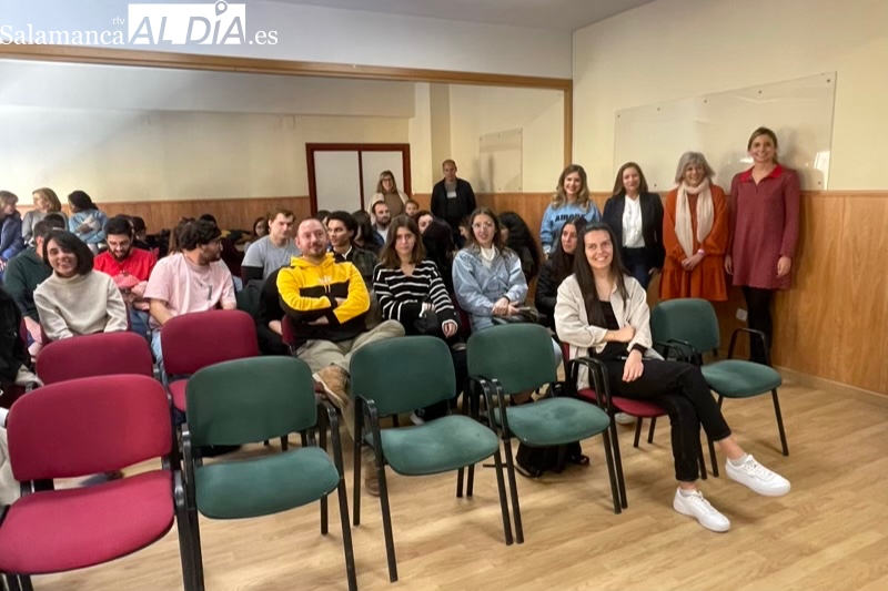 Medio centenar de jóvenes participan en Peñaranda en el encuentro transfronterizo Creatividad y emprendimiento joven en el territorio CENCYL  