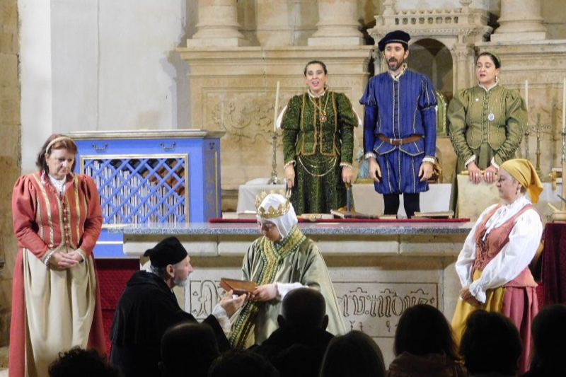 Villoria aplaude Buscando a Nebrija, un recorrido teatral de la vida del humanista