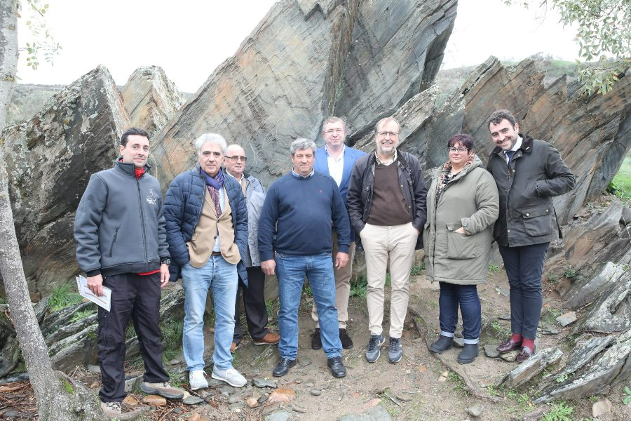 Los directores generales de Patrimonio y Turismo de la Junta se acercan a Siega Verde