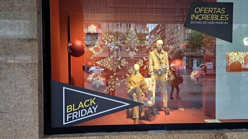 El Corte Inglés anticipa desde este lunes el Black Friday 