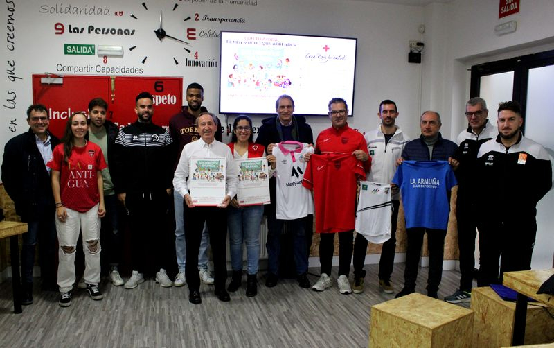 ¿Quieres ayudar a que los menores vulnerables de Salamanca tengan juguetes?