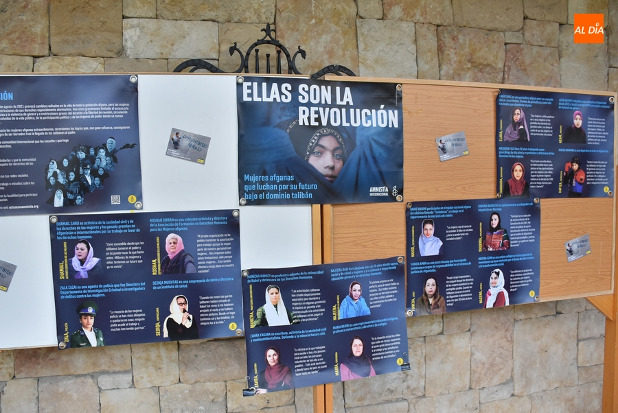 El IES Tierra profundiza en la situación de las mujeres afganas de la mano de Amnistía Internacional