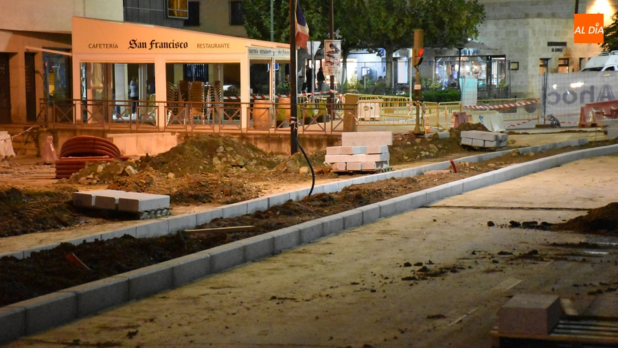 La nueva mediana de la Avenida de España empieza a tomar forma