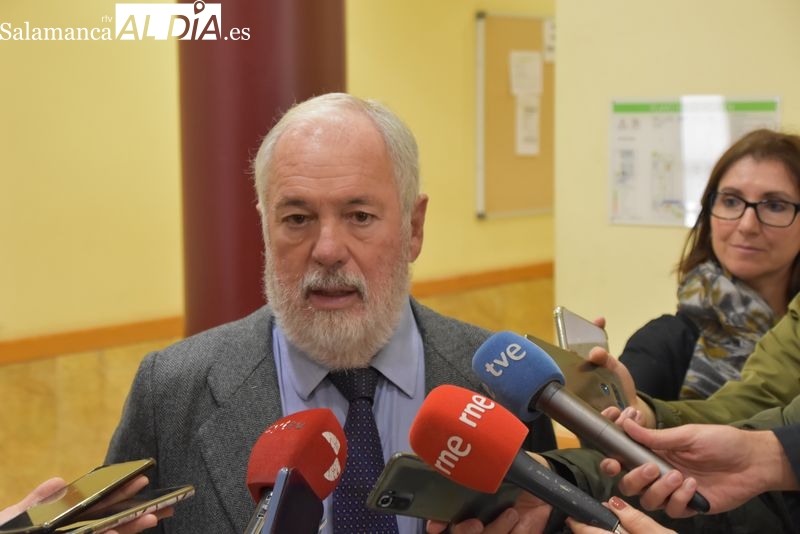 Arias Cañete, en Salamanca: Ahora más que nunca hay que impulsar el desarrollo de las renovables como fuente de energía limpia