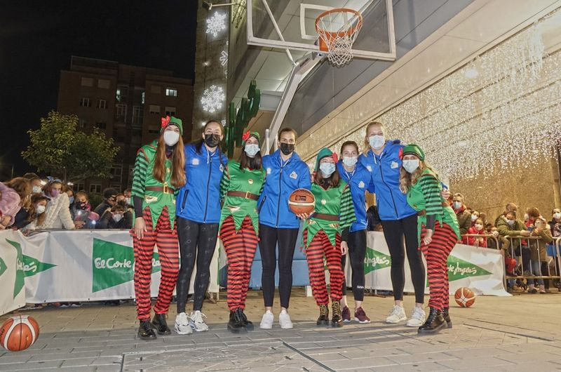 El Corte Inglés inaugura el viernes la iluminación de Navidad de su fachada 
