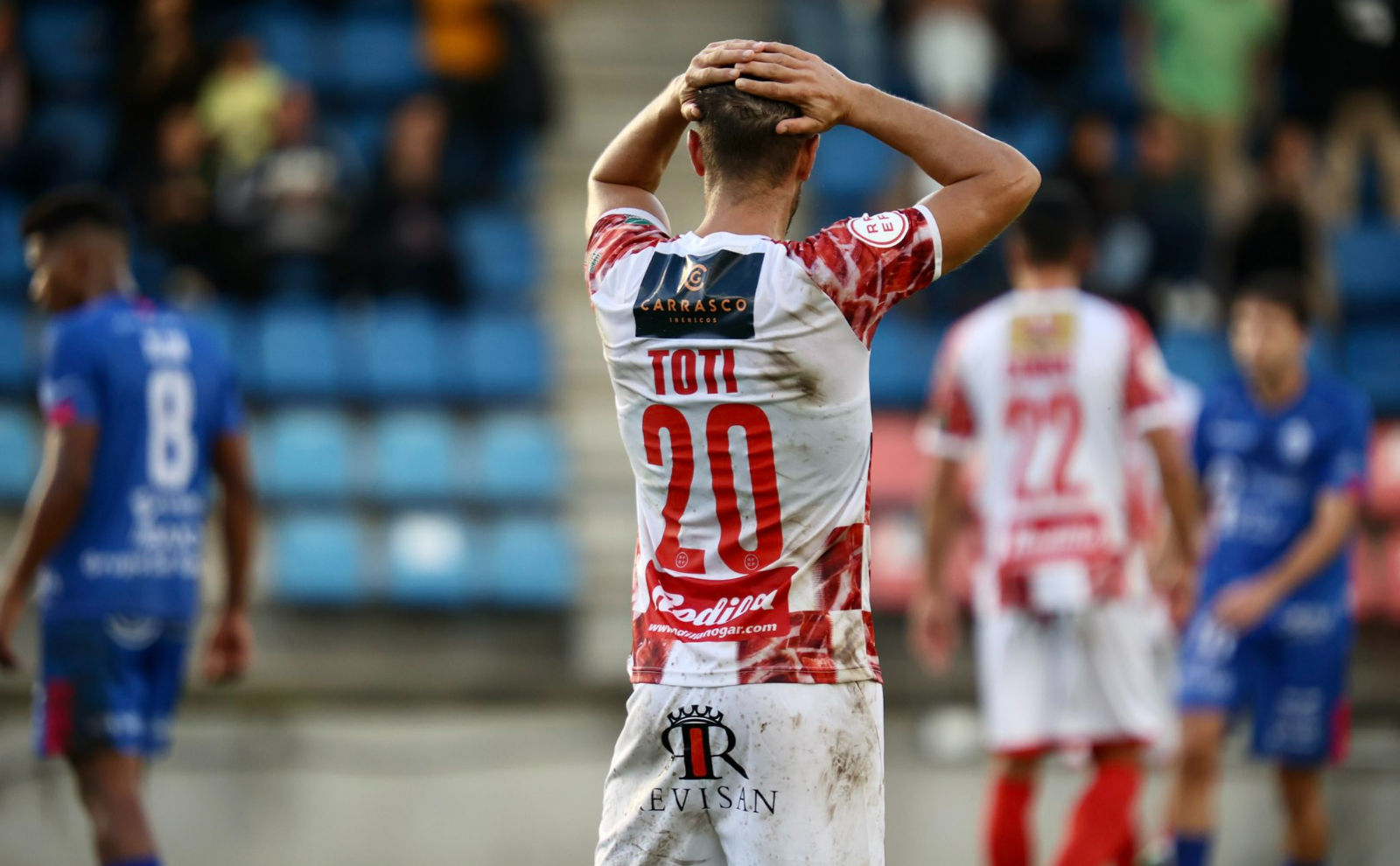 Toti: Voy pensando que vamos a pasar. Los más jóvenes igual no, pero yo sí me acuerdo de cuando el Dépor jugaba en Europa