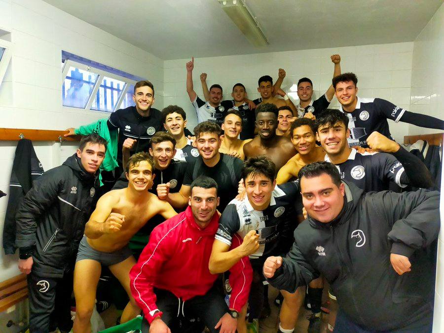 Dani Romo debuta con victoria en el banquillo del filial de Unionistas (0-3)