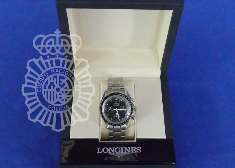 El caso del estafador salmantino que vendía como originales y por más de 4.000 euros relojes falsificados