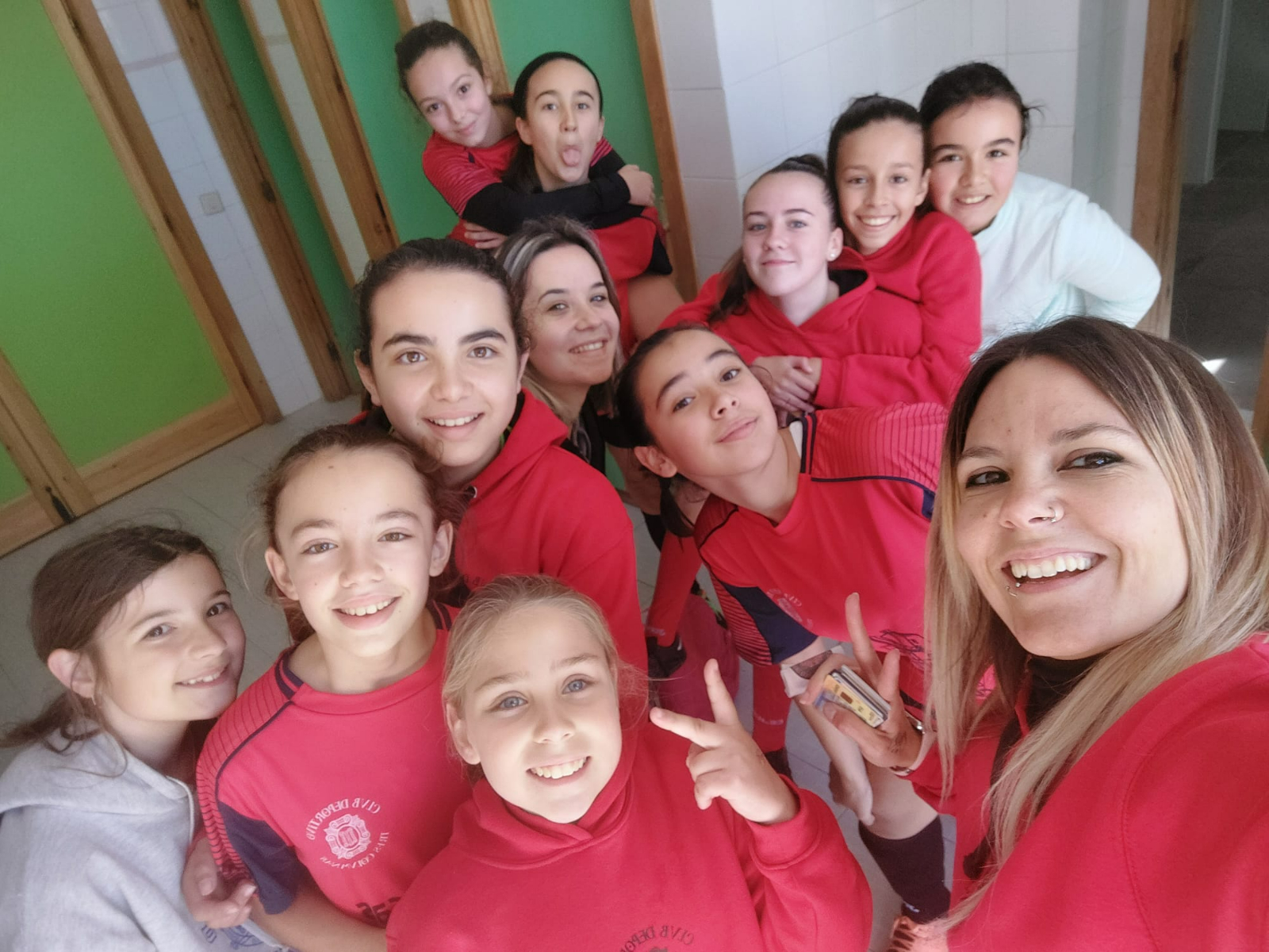 El equipo Femenino del III Columnas inicia su andadura con triunfo