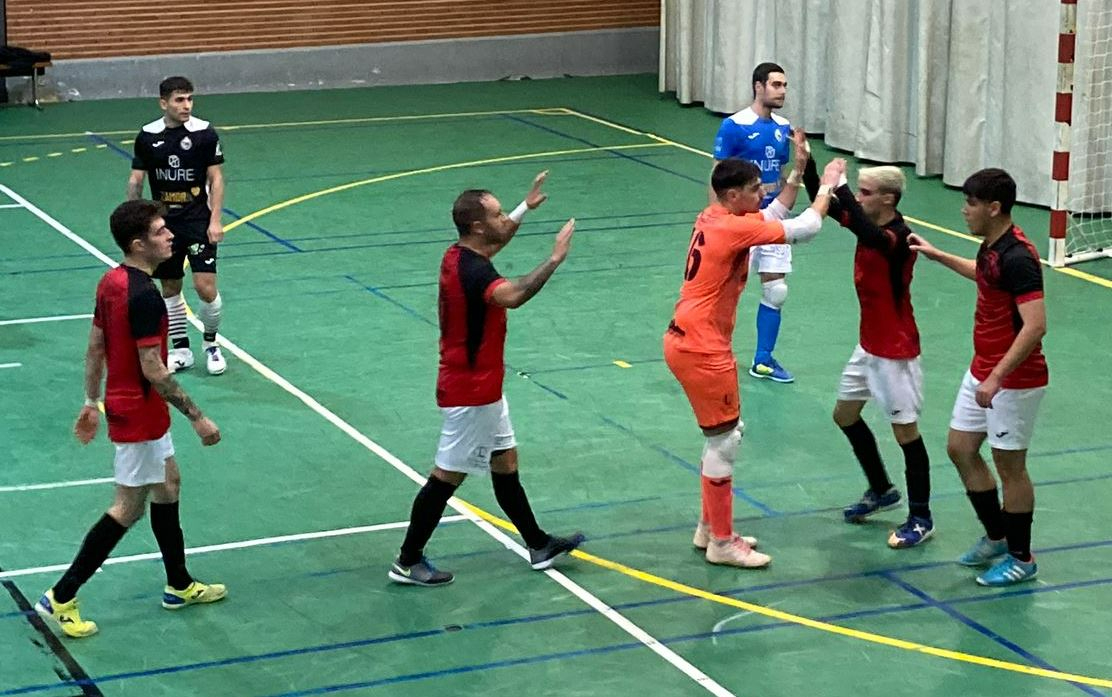 El III Senior extiende su racha teniendo paciencia ante River Zamora