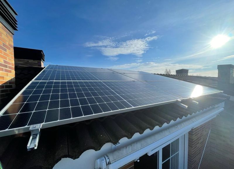 El Ayuntamiento de Santa Marta fija una bonificación del 95% para la instalación de placas solares