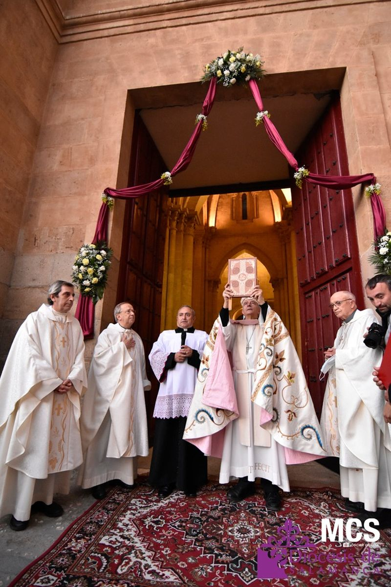 Así fue la apertura de las puertas de la Catedral con motivo del Jubileo Teresiano