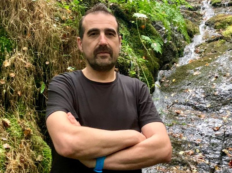 Rober H.L. Cagiao, autor de la saga El guardián de las flores, presenta A Irmandiña