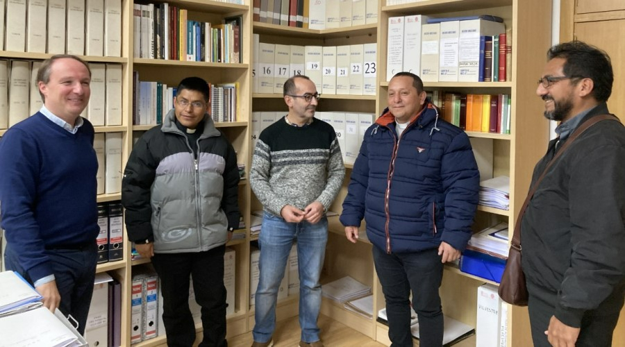 La Diócesis ‘ficha’ como refuerzos a dos sacerdotes peruanos