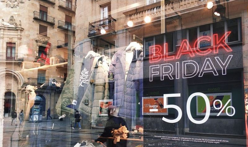 Más de 100 comercios salmantinos se unen en la campaña del Black Friday